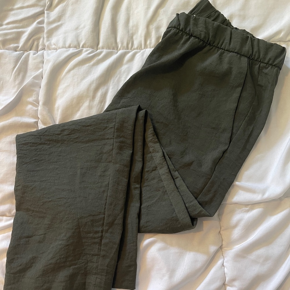 H&M olive crepe straight leg pants